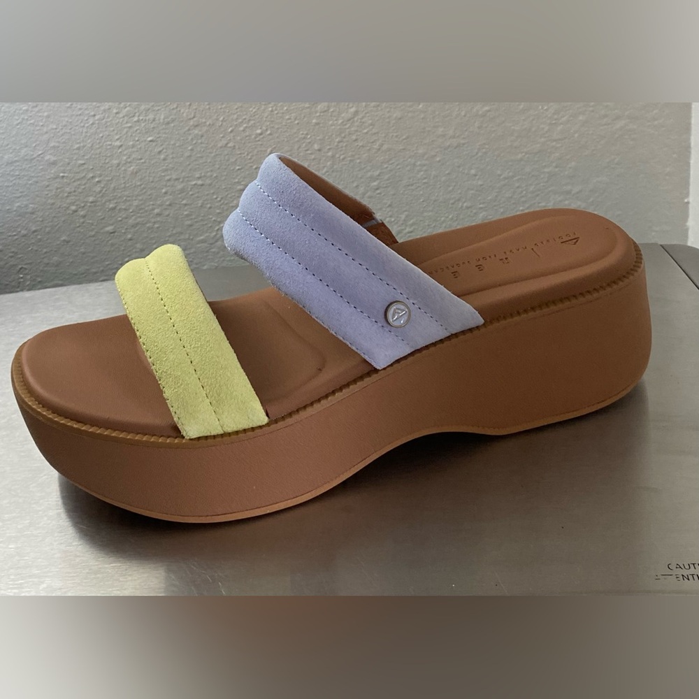 REEF ..Stylish Women's Platform Sandals in 
Lavender and yellow - Picture 9 of 16